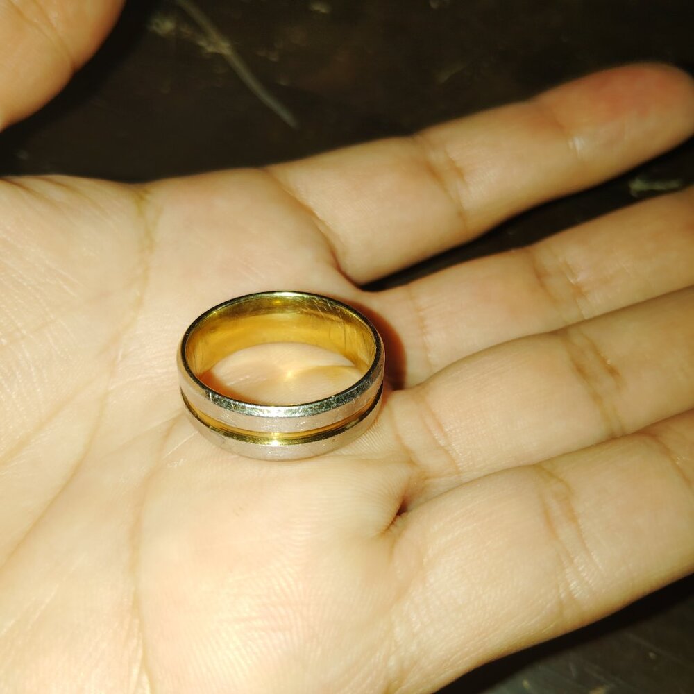 Ring - Picture 2 of 2